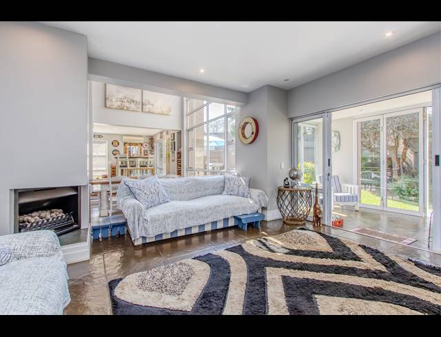 4 BEDROOM HOUSE FOR SALE IN CEDAR LAKES